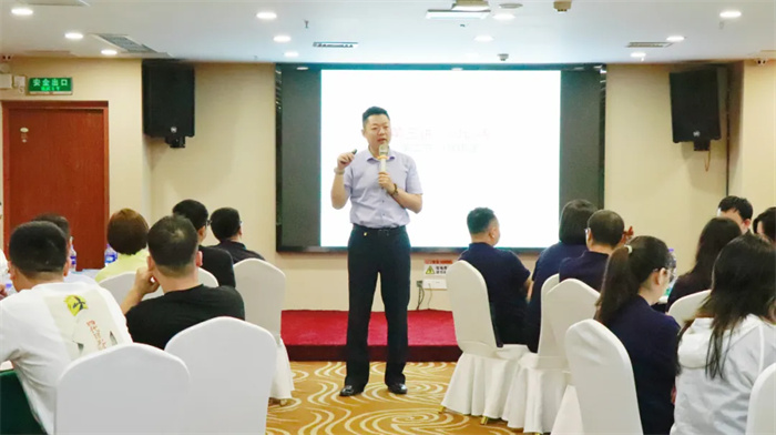 1724382131390556.jpg 2023.3公司組織開展《5I自運(yùn)營(yíng)與職業(yè)化訓(xùn)練營(yíng)》2.jpg